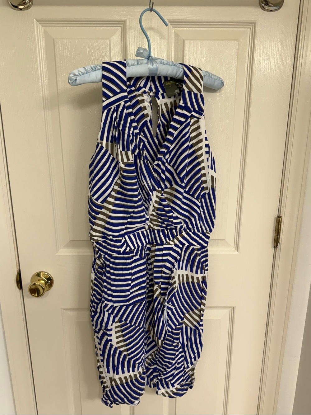 Just… Taylor geometric faux wrap dress size 6